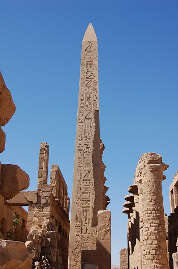 Karnak obélisque et salle hypostyle